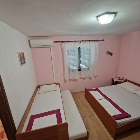 Rooms Anita Sibinj Sibinj Krmpotski Exteriér fotografie