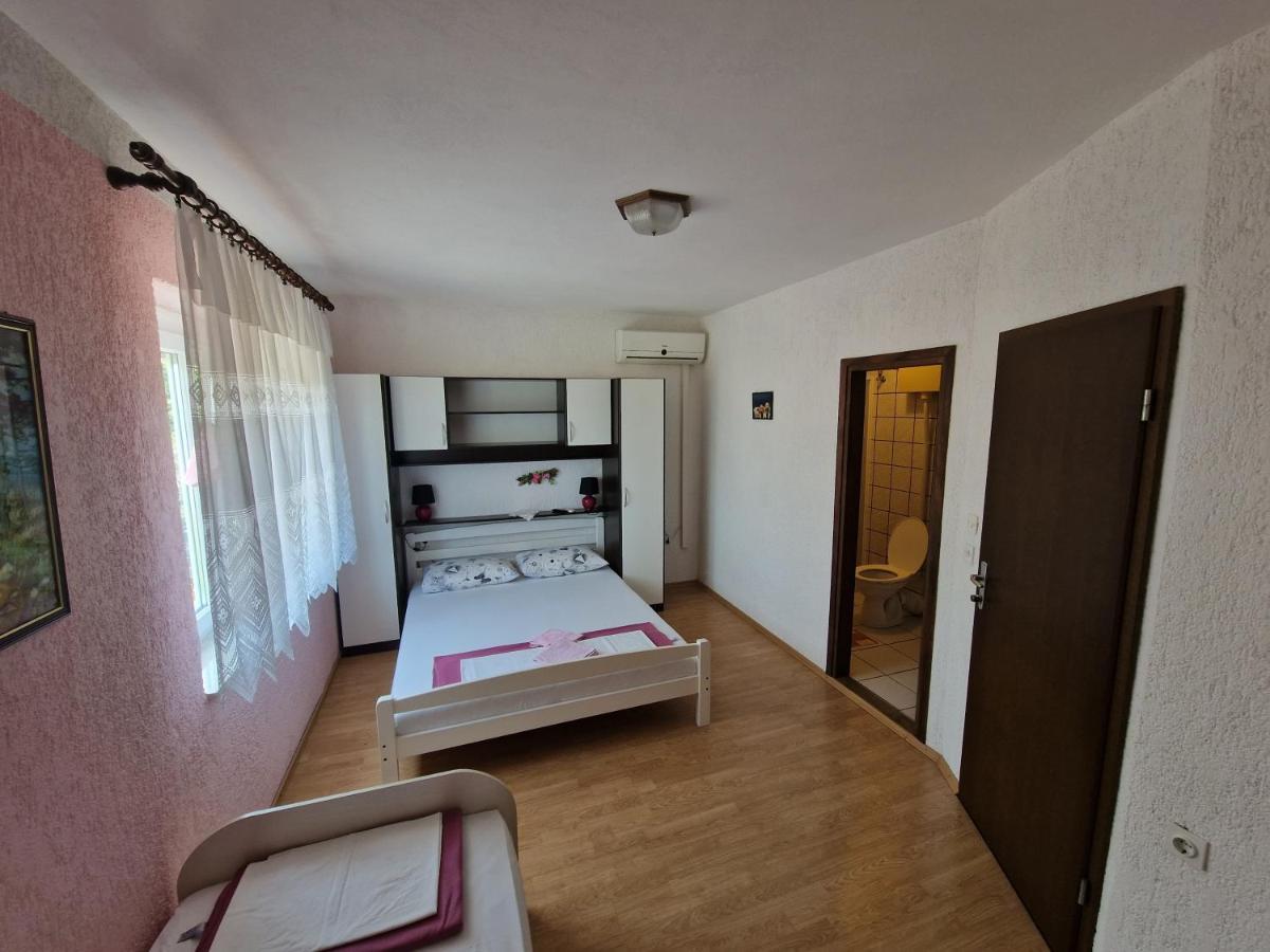 Rooms Anita Sibinj Sibinj Krmpotski Exteriér fotografie
